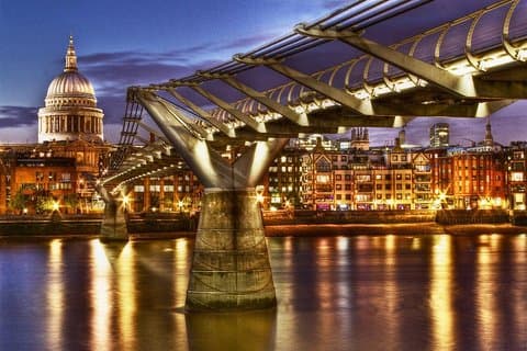 Heathrow Layover: Private Walking Full or Half Day London Tour