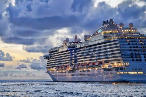 Cruise Ship