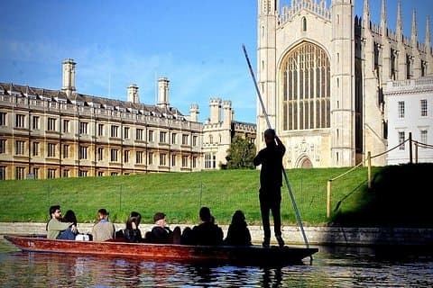 Private Tour passing Kings College