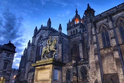 St Giles and Charles II in the evening
