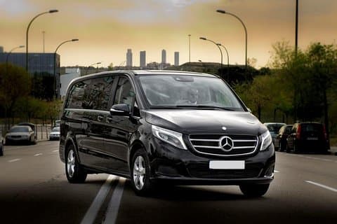 Departure by Luxury Van Central London to Gatwick Airport LGW