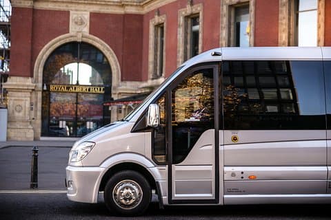 Private Minibus Arrival Transfer: Heathrow Airport to Central London