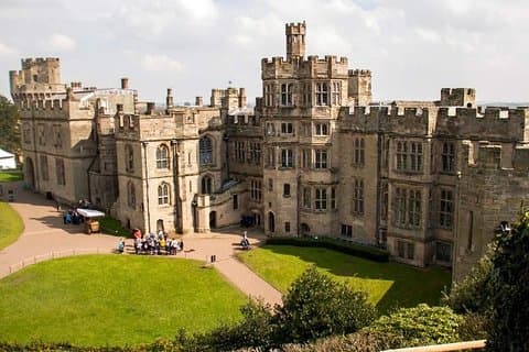 Stratford-upon-Avon/Warwick Castle Independent Full Day Private Tour