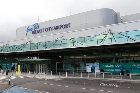 Private Belfast Arrival Transfer- Belfast City Airport to Belfast Hotel / Accomm