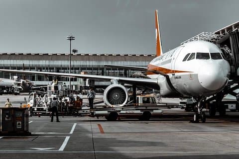 Private Newcastle Arrival Transfer - Airport to Hotel / Accommodation