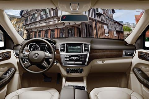 Private Transfer from Gatwick Airport (LGW) to Southampton City