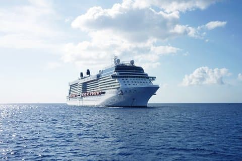 Private transfers to/from Harwich Int'l Cruise Port and London Heathrow Airport