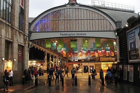 Private transfers between Gatwick Airport - London Paddington Train Station