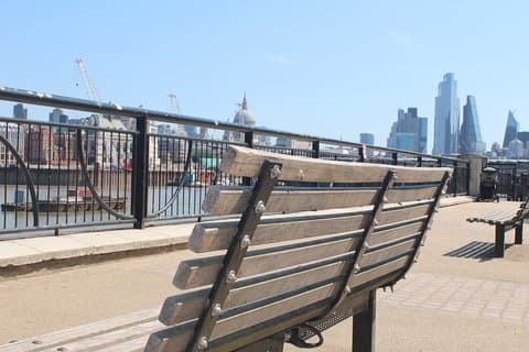 Love Actually bench