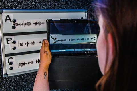 Undercover Agent Escape Game - High-Tech Spy Thriller