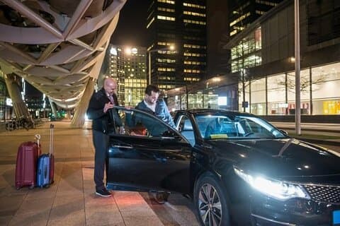 Pvt Transfer from Heathrow Airport - Central London or Vice Versa