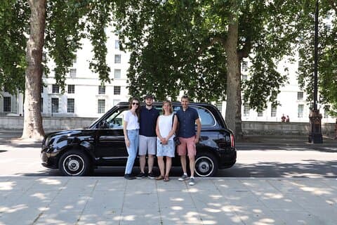 Guests by my London Taxi