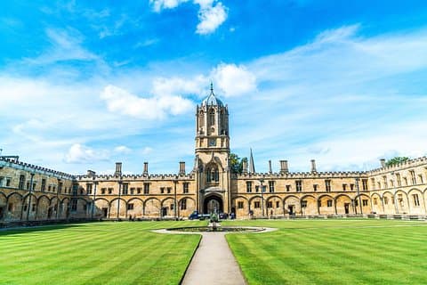 Oxford Highlights Private Half-Day Tour from London by Car