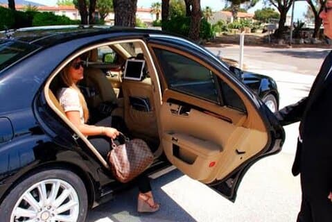 Heathrow Airport To London Transfer To Your Hotel For Leisure Or Business In Our Executive Class Mercedez