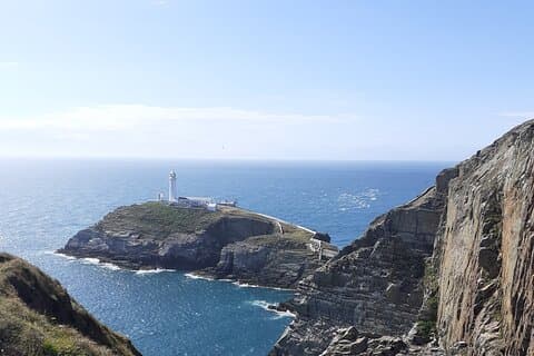 Private Mountain Hike Tour in Wild West Wales and South Stack