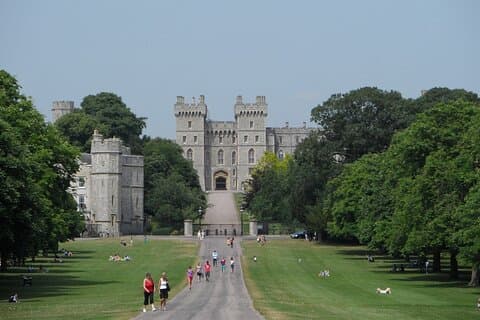 Royal Windsor Castle Private Tour with Fast Track Pass