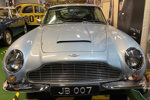 James Bond tours , Aston Martin DB5 Bond car, tour of James Bond film locations