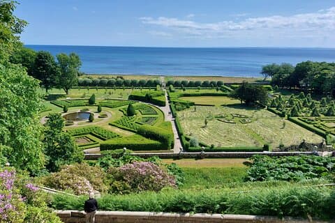 Dunrobin Castle garden