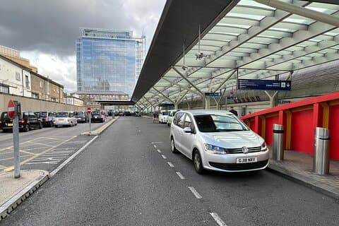 Paddington Station - MPV Car