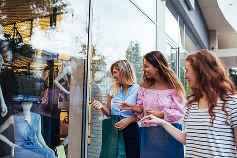 Private Shopping Tour from Belfast to The Boulevard - Banbridge