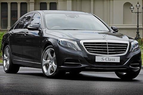 Arrival by Luxury Car from Heathrow Airport LHR to Central London
