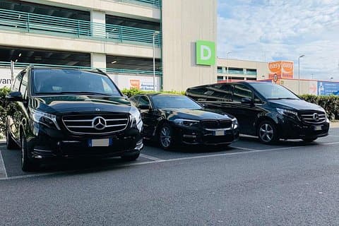 London Luton Airport (LTN) to London - Round-Trip Private Transfer
