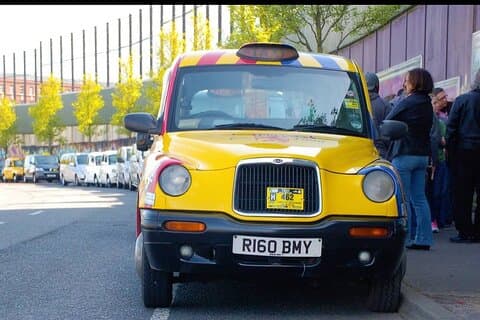 History of Belfast conflict and terror 1 hour black taxi tour