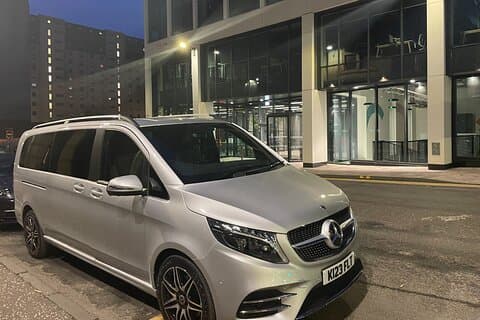 Luxury transfer from Glasgow City to Edinburgh Airport