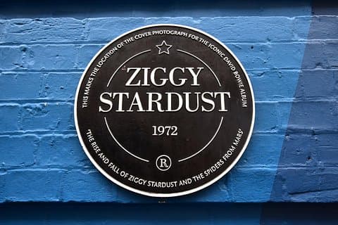 Visit locations with links to famous artists and bands.