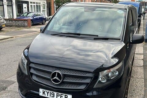 One Way Taxi Transfer from Gatwick Airport to Portsmouth Seaport