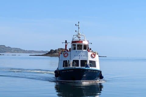 A sunny day at Inchcolm