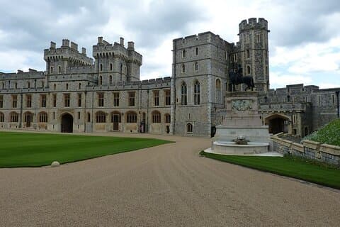 Windsor Castle Bath and Stonehenge Tour