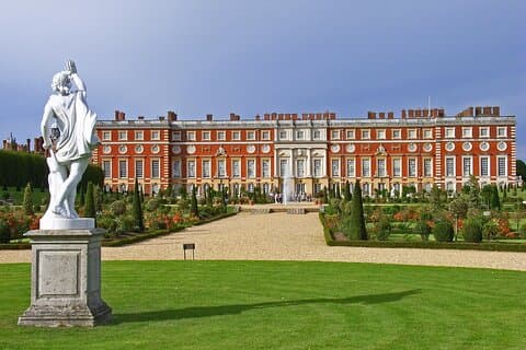 London and Hampton Court Palace Private Tour with Admission