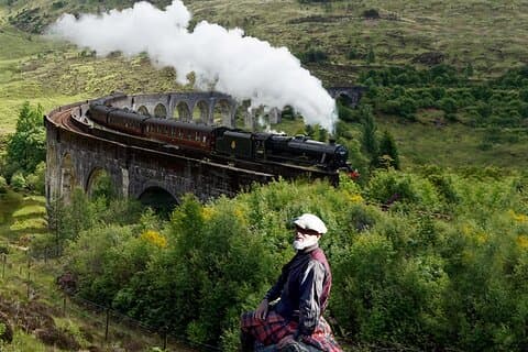 Harry Potter's Hogwarts Express (Jacobite Steam Train Train)