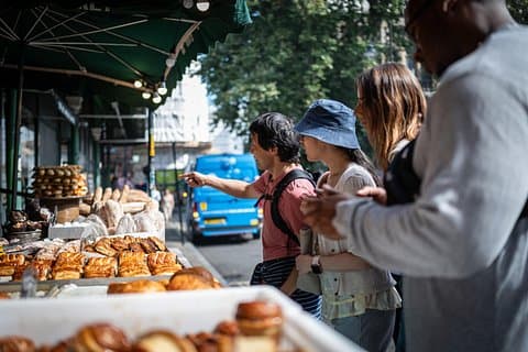 30 top sights & delicious British tastes