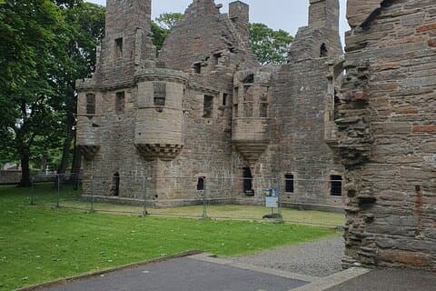 Earls Palace