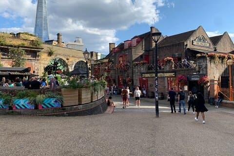 London Movie Locations Walking Tour with Film Clips