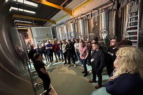 Brewery bus tours behind the scenes in Liverpool
