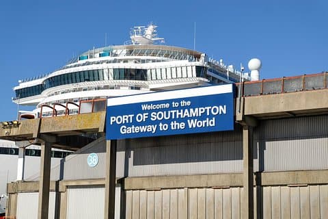 Private Taxi from Heathrow Airport to Southampton Cruise Port