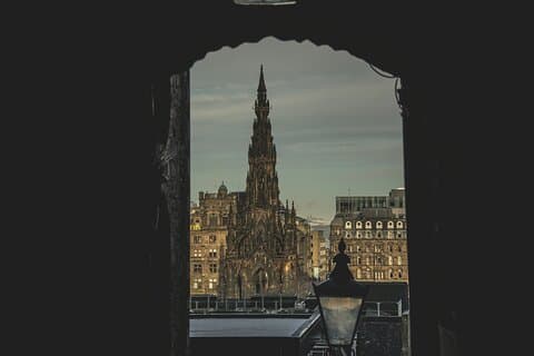 Edinburgh City Highlights 10 Hour Tour