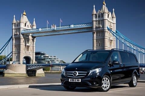 London sightseeing tour on Private car