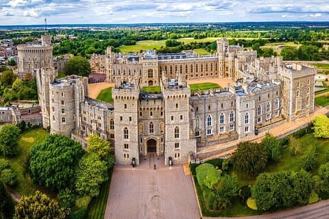 Windsor Castle, Stonehenge & Bath Private Tour