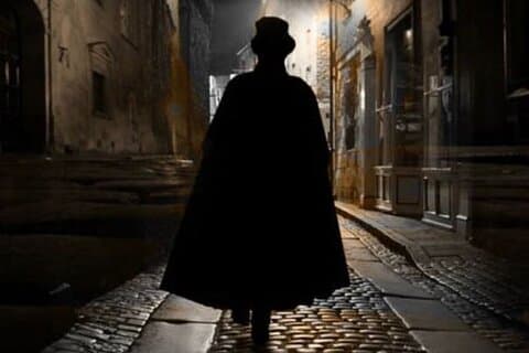 Jack the Ripper walking the streets of Whitechapel