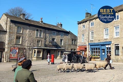 Visit Grassington the filming location of 'Darrowby' for the Channel 5 / PBS Masterpiece James Herriot Veterinary TV series of 'All Creatures Great & Small'.