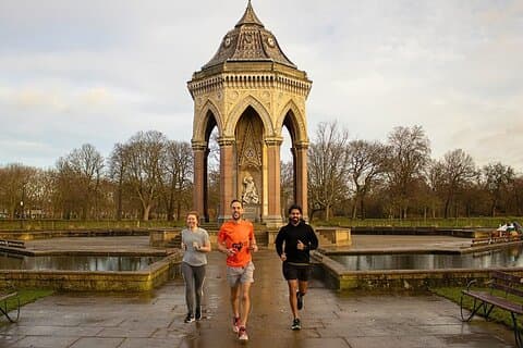 Run the London Landmarks with a local: 8K Group Running Tour