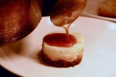 Edinburgh Food Tour with 5 Authentic Tastings & Local Scotch