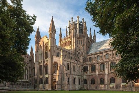 London to Cambridge University Tour with Alumni inc Kings College