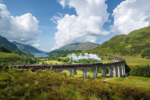 Glenfinnan, Fort William, and Glencoe Day Tour from Edinburgh