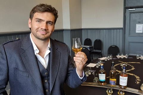 experience the delights of your own personal whisky tasting session with local expert