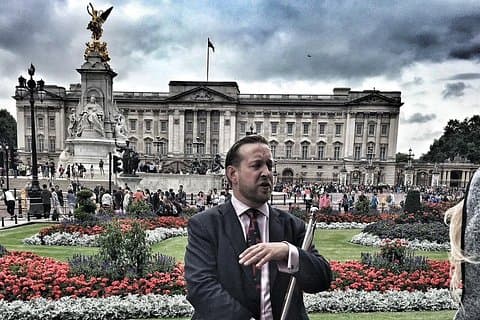 London Royal Landmarks Walking Tour